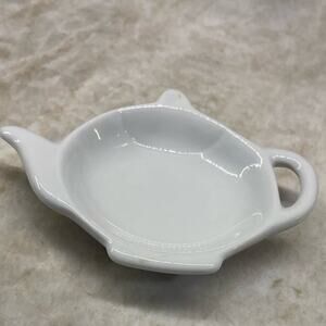 Porcelain teapot for tea bag or teaspoon